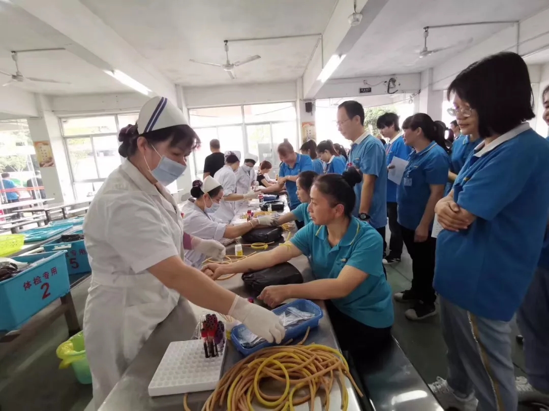 梧州市總工會開展為職工（農(nóng)民工）免費(fèi)送健康上門體檢活動