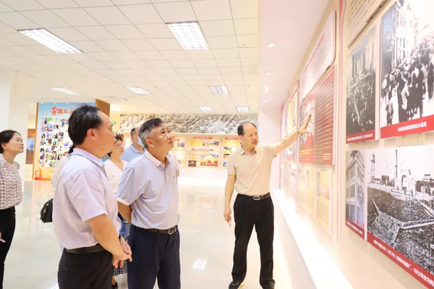 自治區(qū)總工會副主席周健到梧州市調(diào)研指導(dǎo)產(chǎn)業(yè)工人隊(duì)伍建設(shè)改革工作