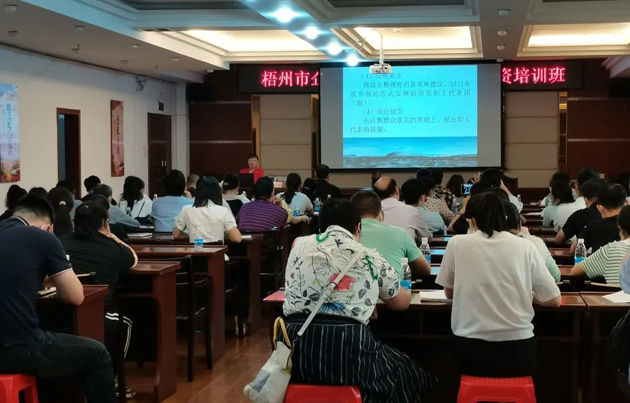 模擬課堂的“沉浸式”學(xué)習(xí)，讓學(xué)員大呼過癮