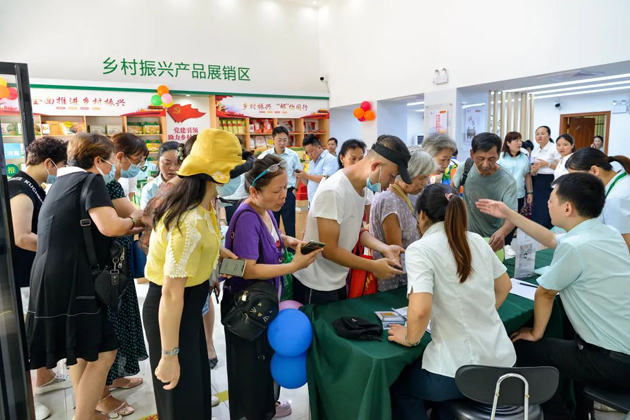 好消息！郵政鄉(xiāng)村振興產(chǎn)品展銷館正式啟動(dòng)