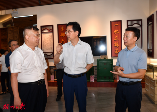 保護傳承紅色資源 創(chuàng)新建設(shè)工人隊伍丨張曉欽來梧檢查調(diào)研條例實施和工會工作