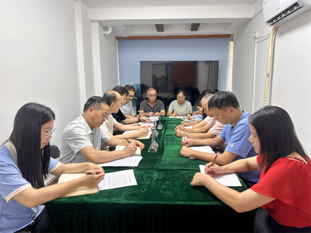 市總工會(huì)調(diào)研組到萬秀區(qū)、長洲總工會(huì)指導(dǎo)交流工會(huì)工作