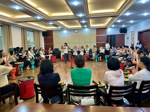 梧州市總工會女職工委員會開展“黨旗領(lǐng)航聚合力，情暖巾幗綻芳華” 主題活動