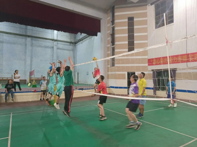 運動點燃激情，拼搏展現(xiàn)風(fēng)采