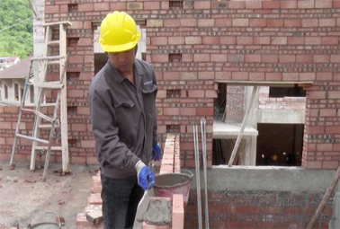 泥瓦工、快遞員也能評(píng)高層次人才，還有人獲100萬補(bǔ)貼