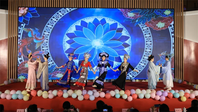 “三八”國(guó)際婦女節(jié)期間，我市各級(jí)工會(huì)舉辦系列慶?；顒?dòng)