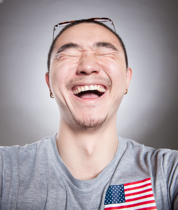 周正，男， 85后攝影師，浙江杭州人